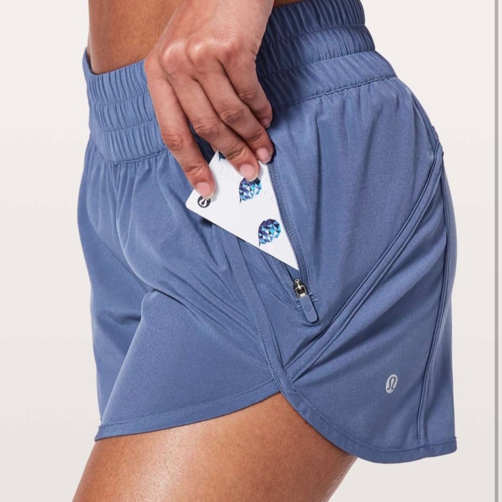 Lululemon TRACKER SHORT V *4"